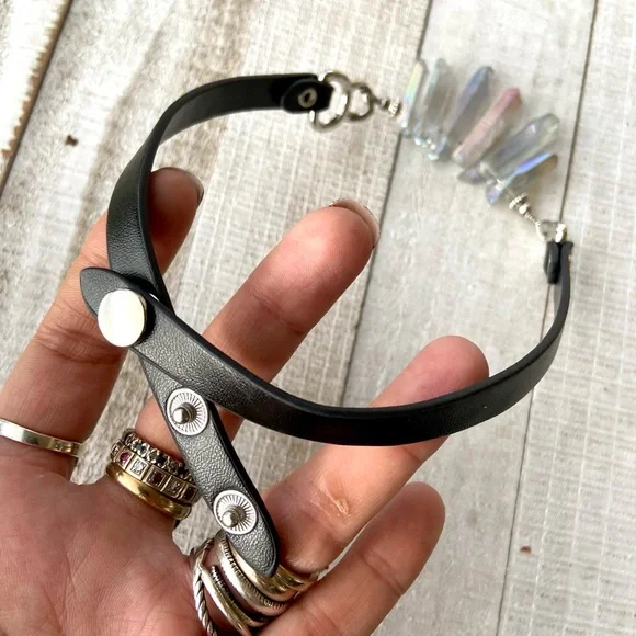 Crystal leather choker . Blue Angel aura rainbow iridescent Crystals choker - Picture 11 of 16